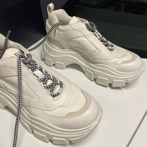 WORN ONCE! UNISEX (WOMENS 8/MEN 5 1/2) PRADA SNEAKERS. EXCELLENT CONDITION! - Picture 5 of 13